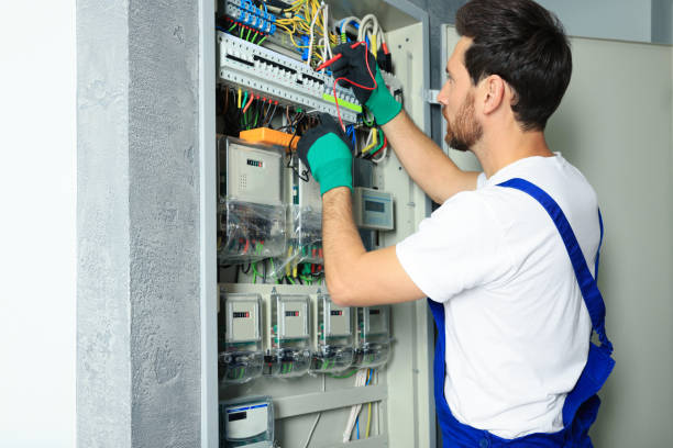 Best Affordable Emergency Electrician  in Shamrock, TX